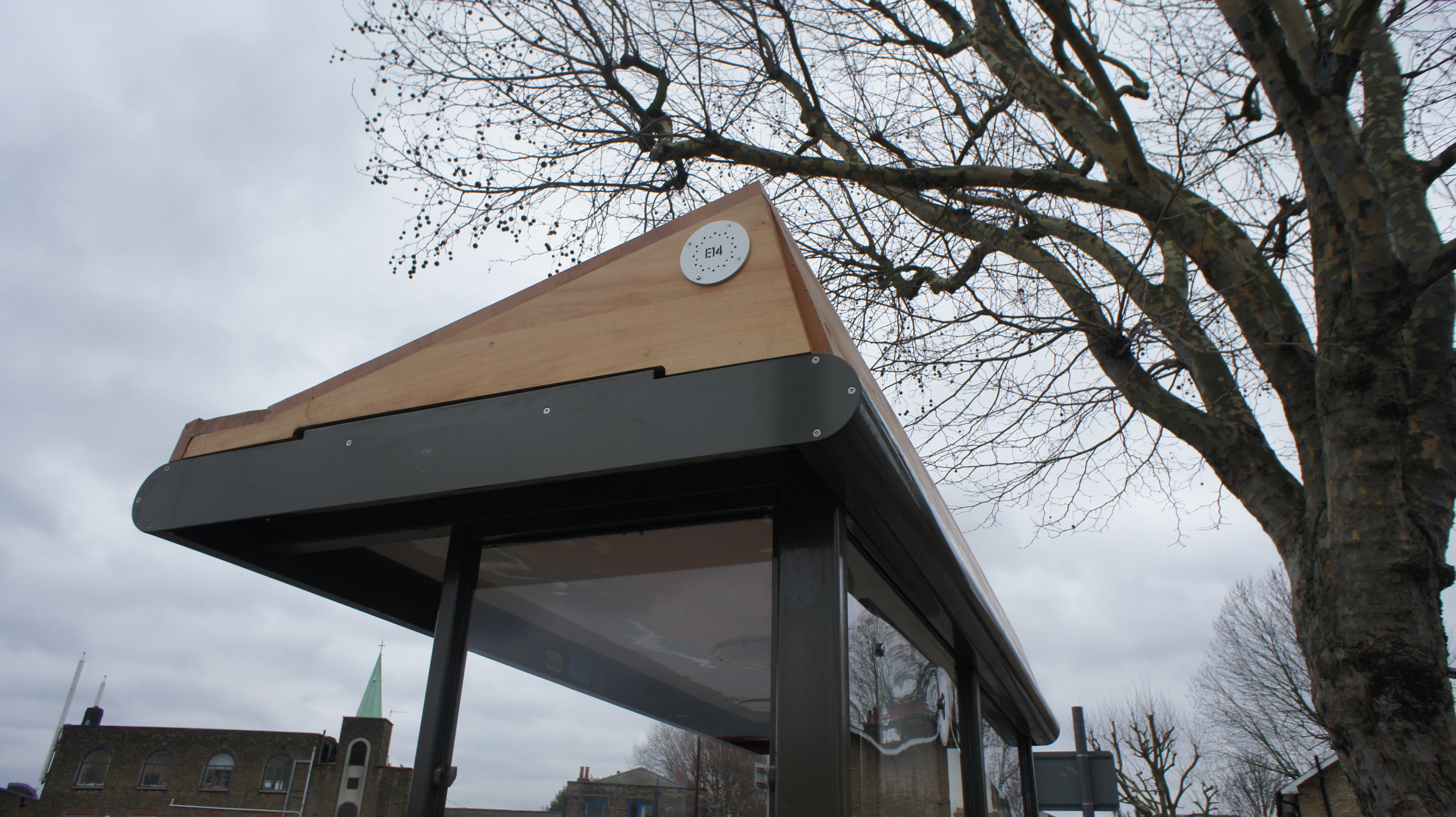 Bus-Tops screen installation